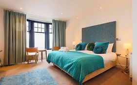 Beachcliff Rooms & Apartments